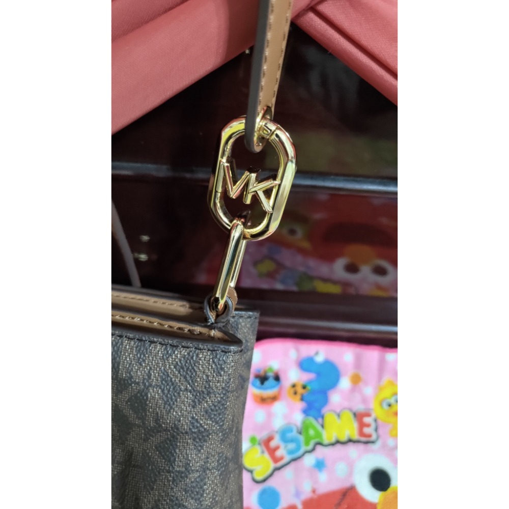 二手 MICHAEL KORS 滿版三層單肩 斜背包 Fossil真牛皮手提 後背包-細節圖9