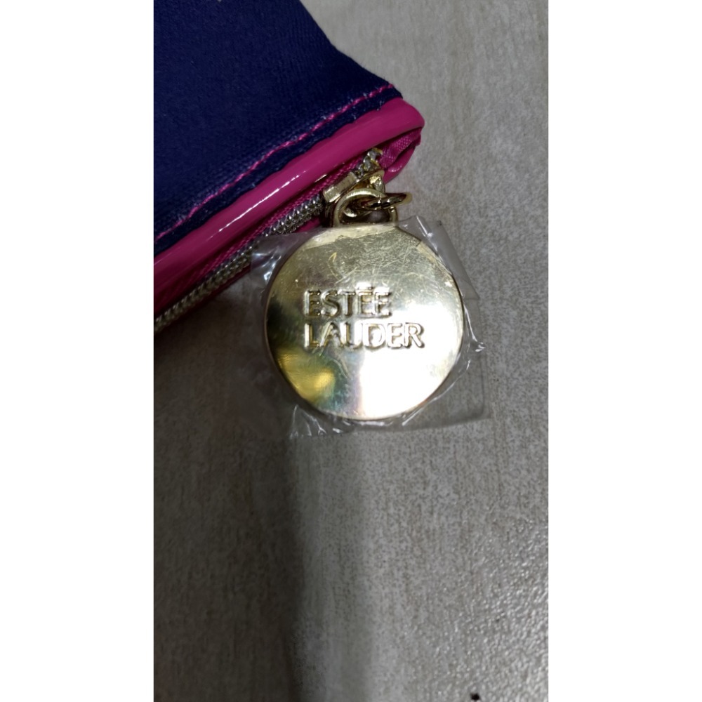 歐舒丹米色帆布和金色洗漱化妝包 藍色雅詩蘭黛化妝包 植村秀-細節圖5