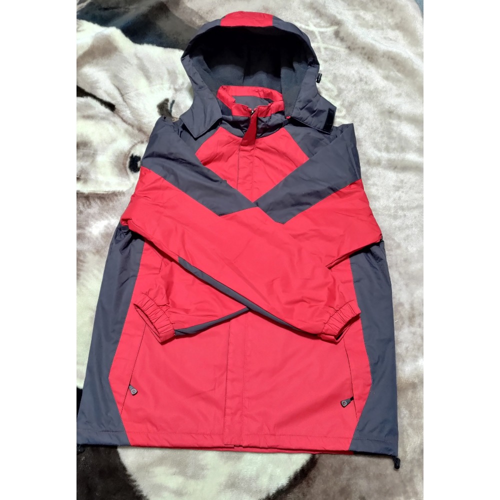 專櫃品牌 紅螞蟻 RED ANT 防水防潑水內刷毛連帽外套刺繡logoL-細節圖2