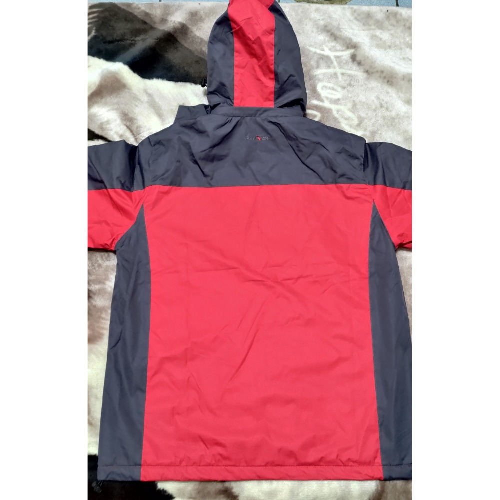 專櫃品牌 紅螞蟻 RED ANT 防水防潑水內刷毛連帽外套刺繡logoL-細節圖3