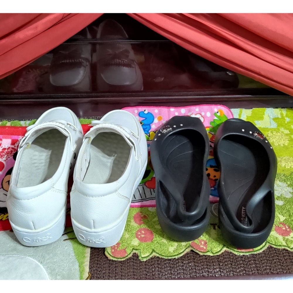 二手 M&G護士鞋售 70號 Hello Kitty 黑色水鑽魚嘴休閒鞋黑色37號-細節圖2