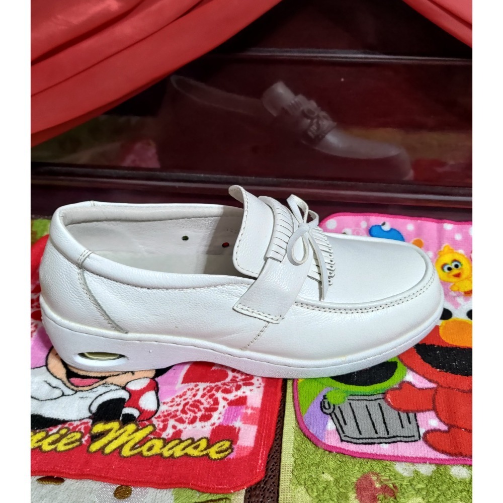 二手 M&G護士鞋售 70號 Hello Kitty 黑色水鑽魚嘴休閒鞋黑色37號-細節圖5