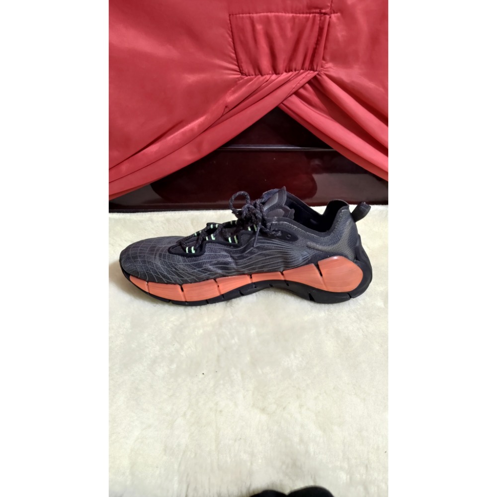 二手 Reebok慢跑鞋 輕量 透氣26.5 LA NEW 安底防滑 旋鈕扣 運動鞋 28.5-規格圖11