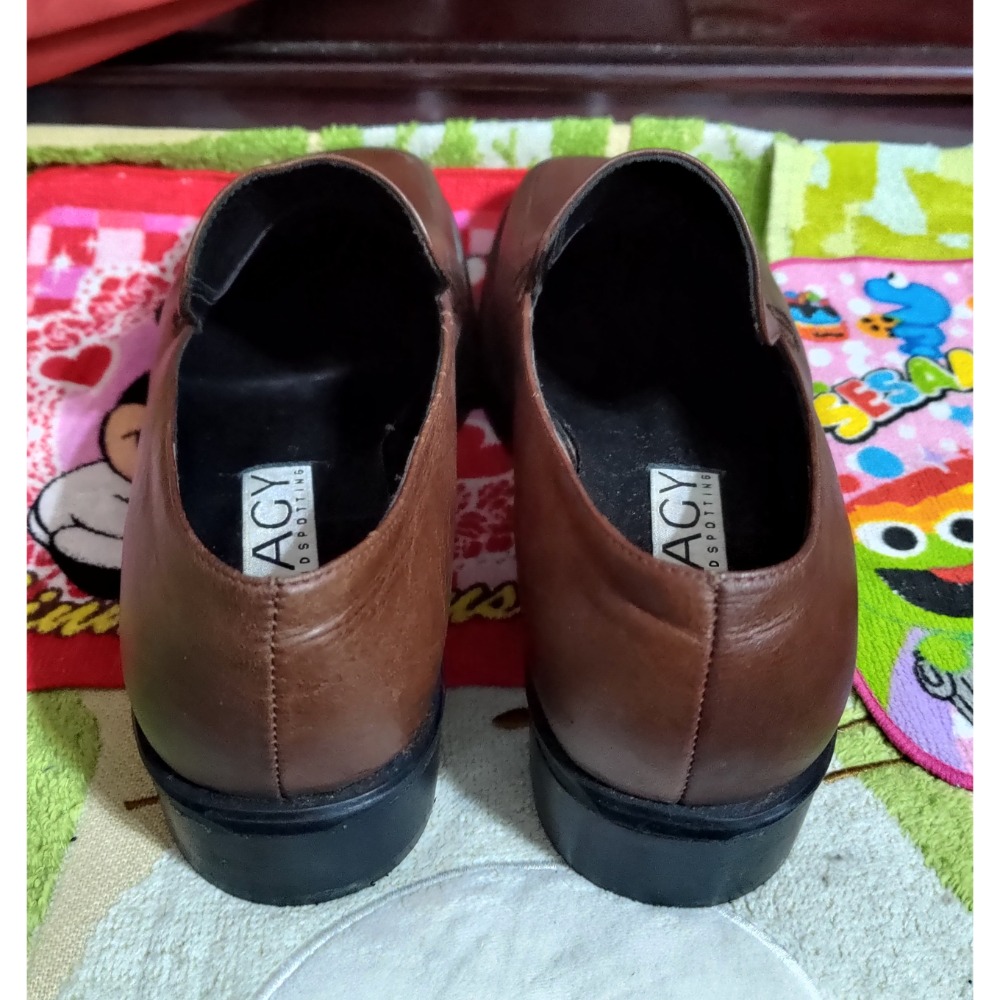 MAGY 方頭真皮 咖啡色 粗跟 樂福鞋22.5公分-細節圖2