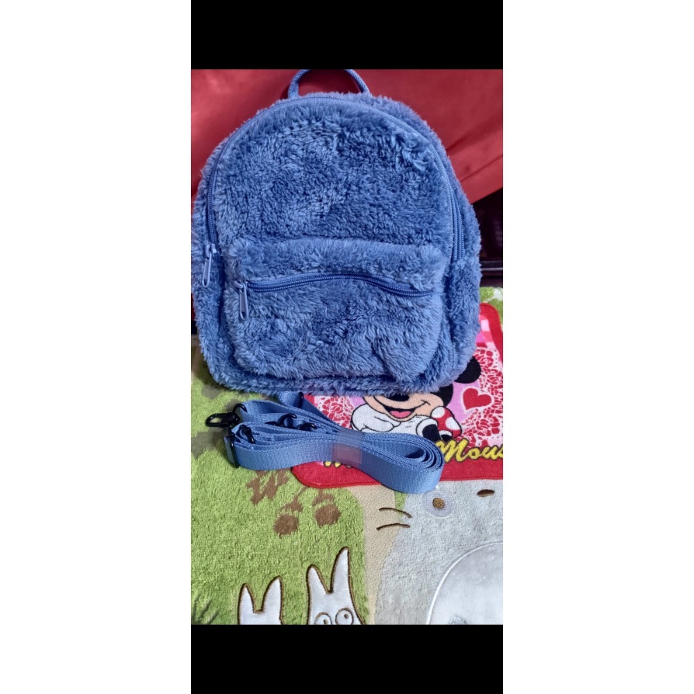 Little sisi品牌 肩斜背包 OLIVO 售出經典藍綠格 Uniqlo絨毛手提後背包-細節圖2