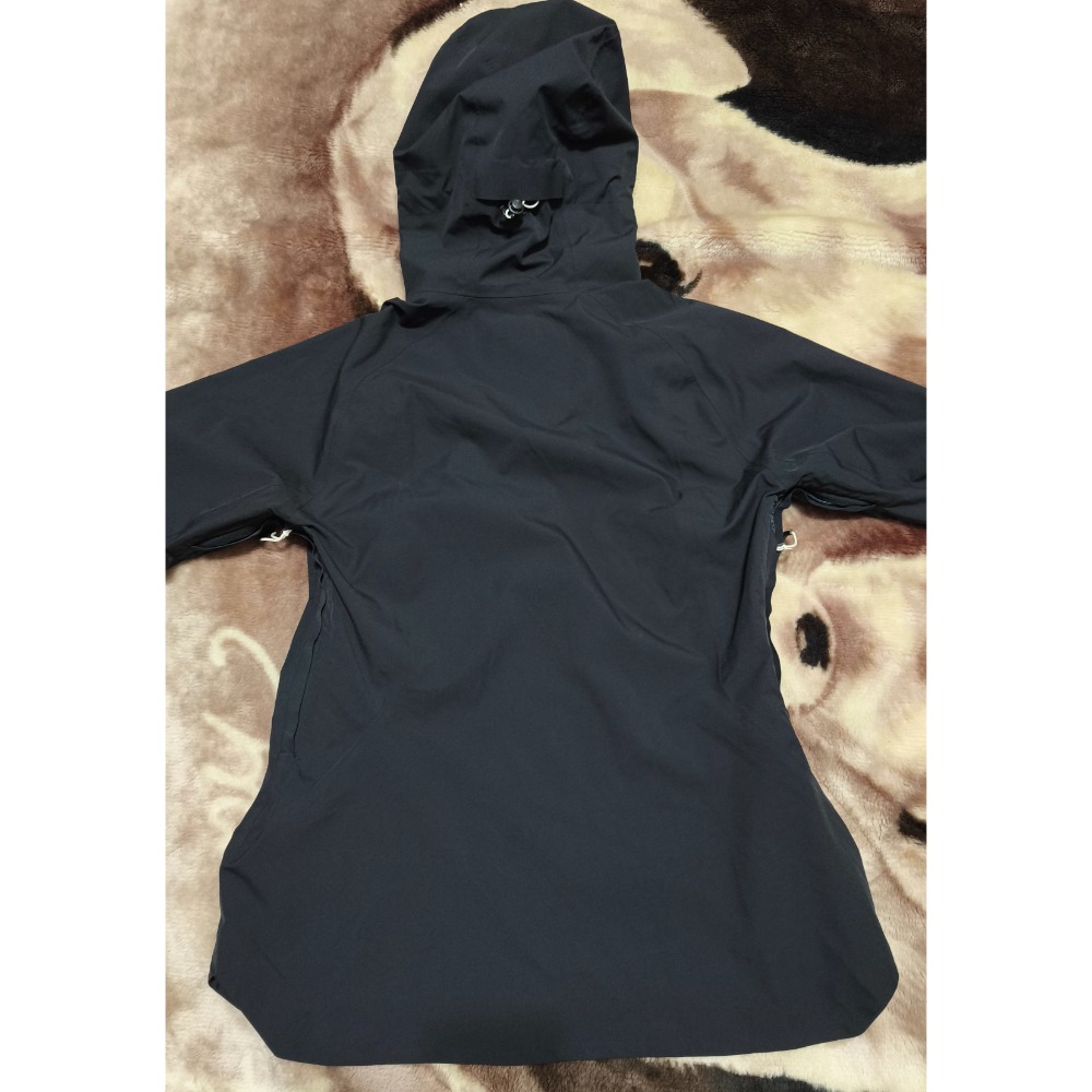 QUECHUA 女款登山 防水外套 黑色 S-細節圖3