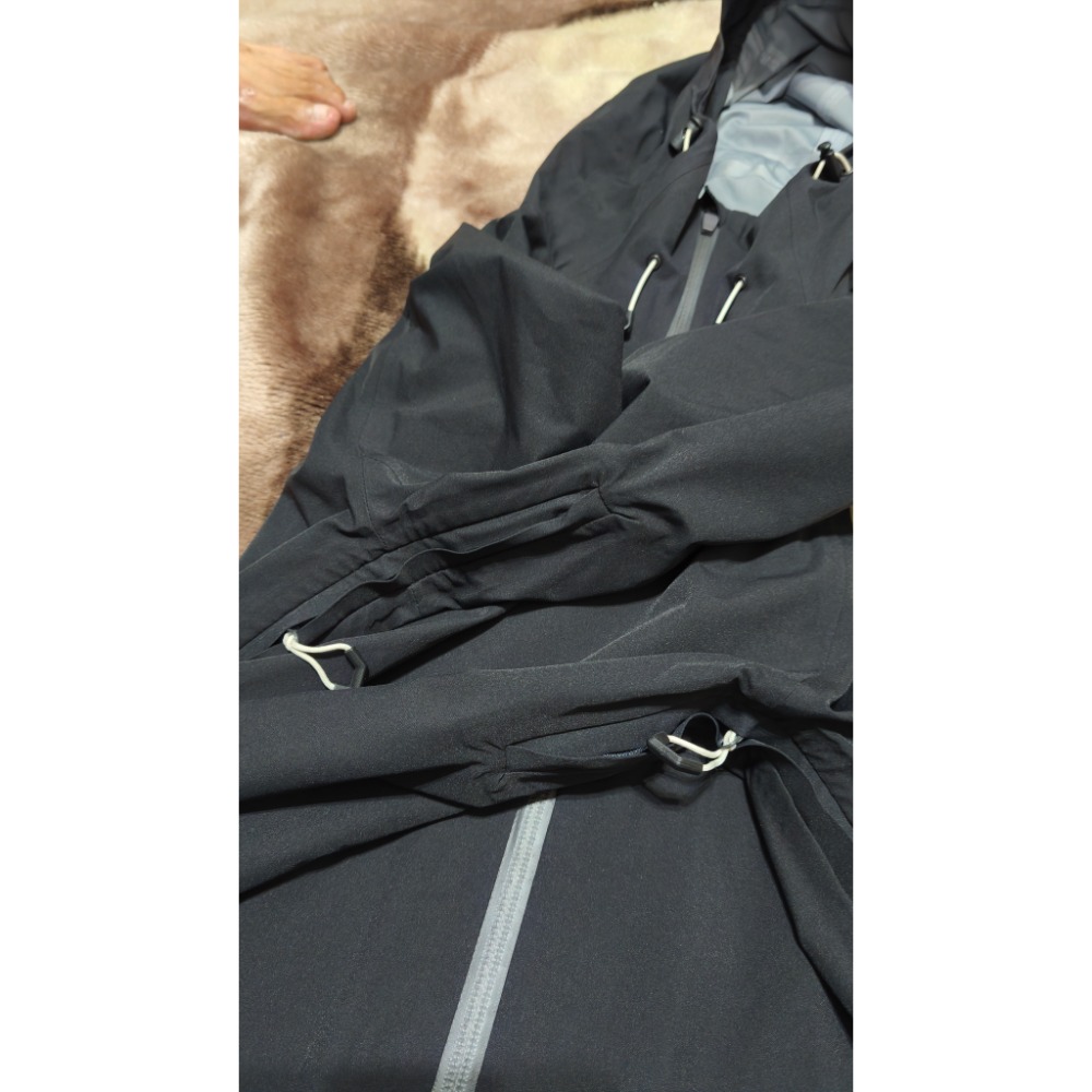 QUECHUA 女款登山 防水外套 黑色 S-細節圖7