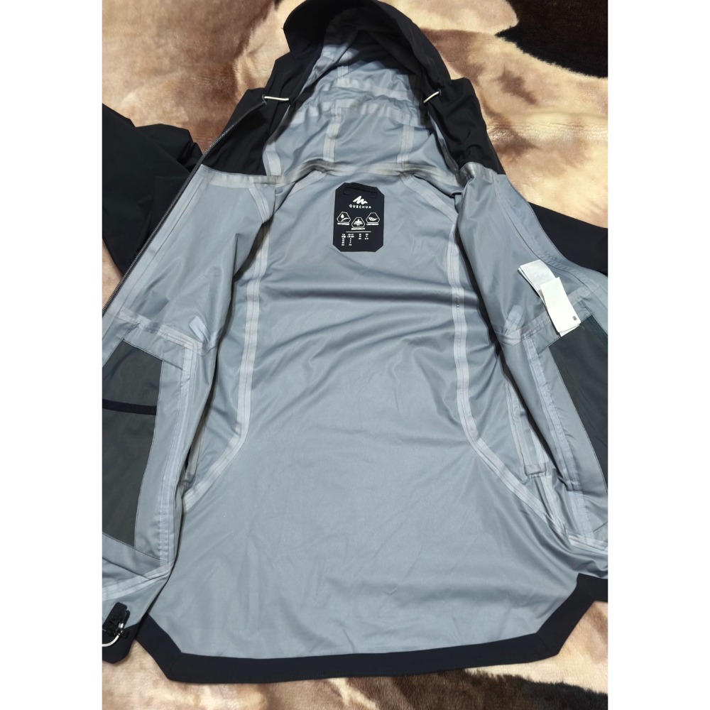 QUECHUA 女款登山 防水外套 黑色 S-細節圖8