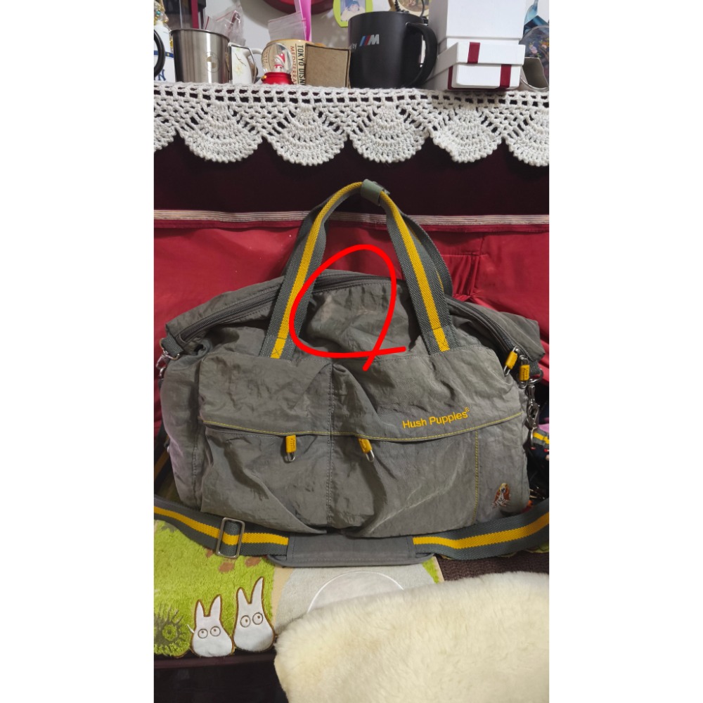 艾王戶外背包徒步運動紫花色 民族風刺繡手提肩斜包 CHEVIOT 雪菲英文字母肩斜 Hush Pupples旅行包-細節圖10