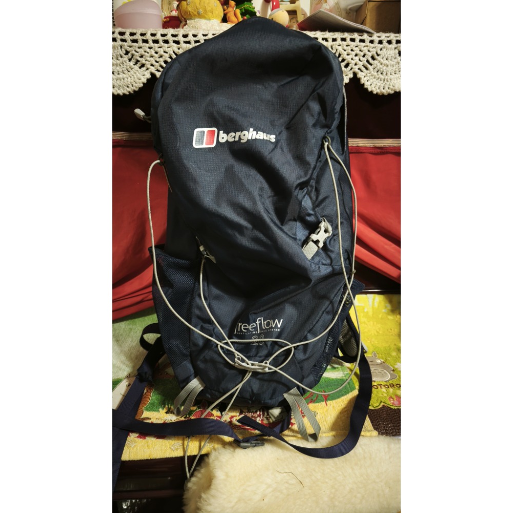 Nike 後背包 Berghaus 貝豪斯 登山背包20公升 Origins紐約市手提肩背包 蠟筆小新披肩毯 浴袍-細節圖5
