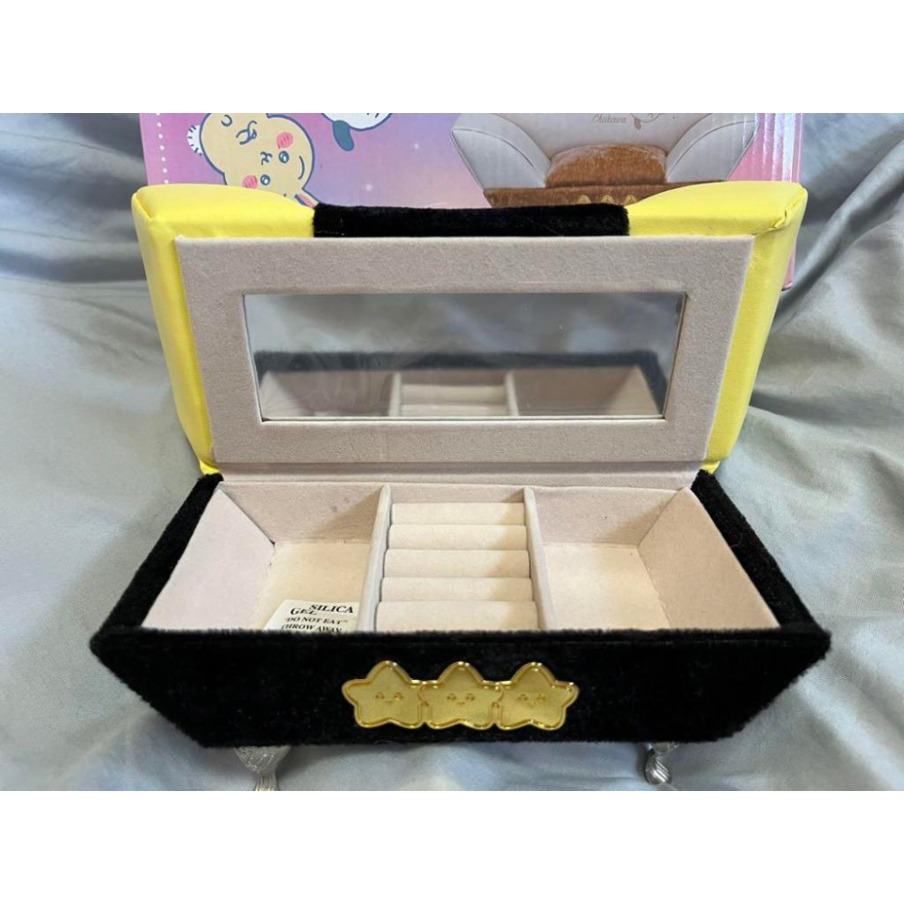 🇯🇵吼皮玩具🇯🇵 吉伊卡哇 小八貓 兔兔 月亮沙發 珠寶盒 黃色款 首飾 飾品 收納盒 烏薩奇 Chiikawa 景品-細節圖7