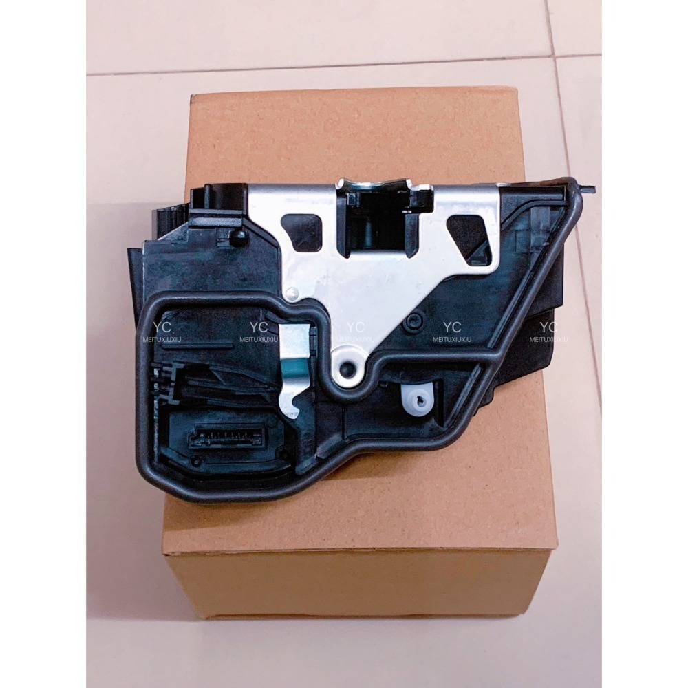 BMW E60 六角鎖 中控馬達 E61 E63 E64 E65 E66 E83 X3 E84 51227202147-細節圖2