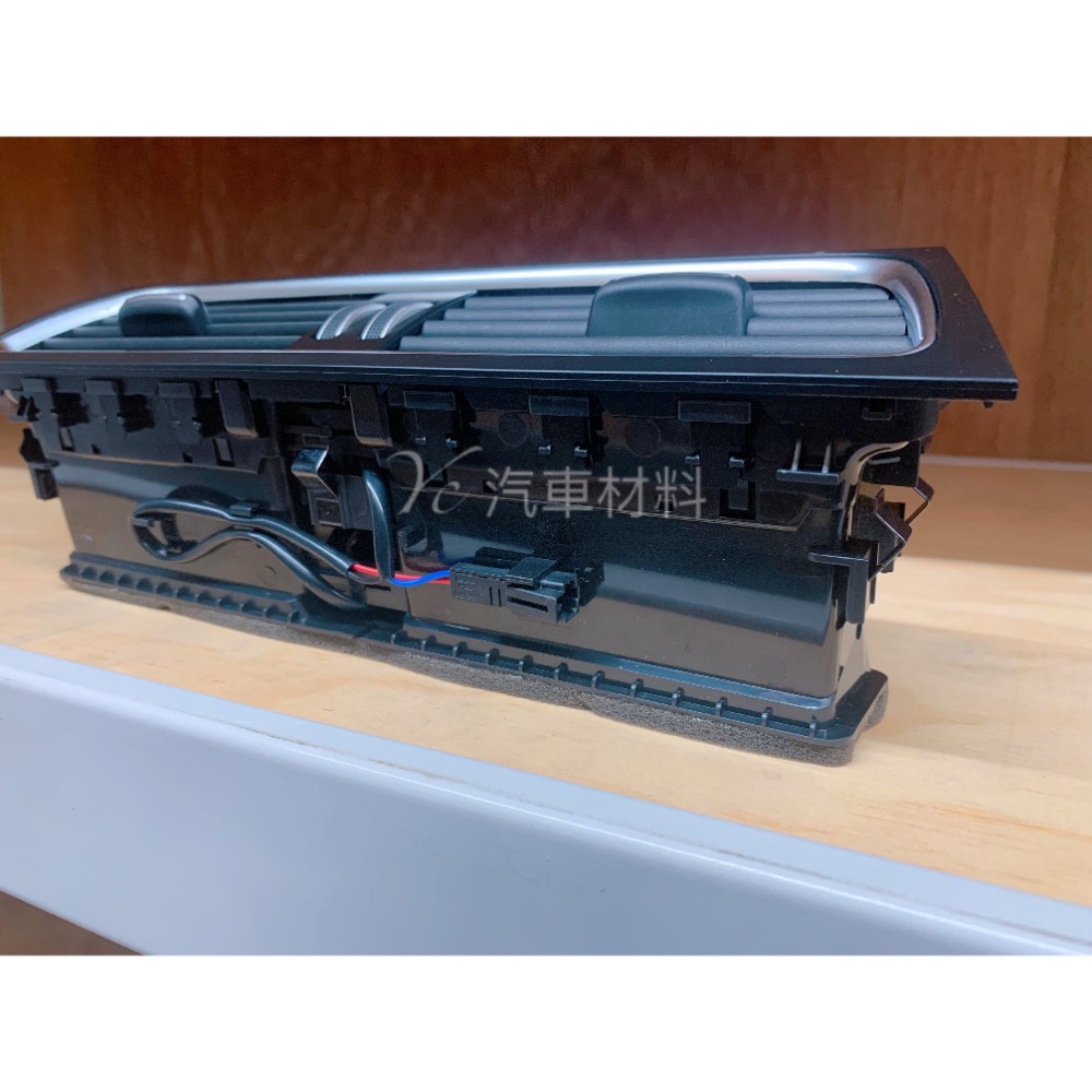 奧迪 A4 B8 09-17年 A5 13-17年 冷氣出風口總成 中間 8T2820951D-細節圖6