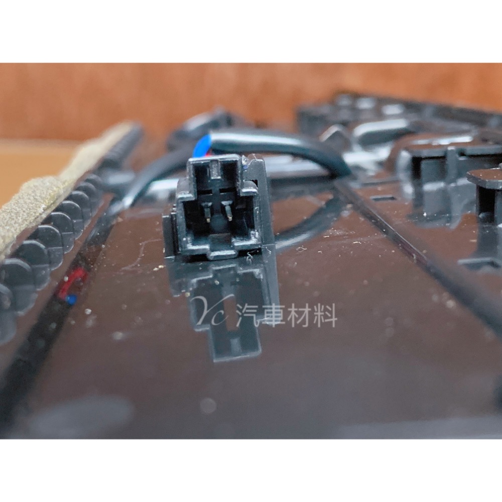 奧迪 A4 B8 09-17年 A5 13-17年 冷氣出風口總成 中間 8T2820951D-細節圖7