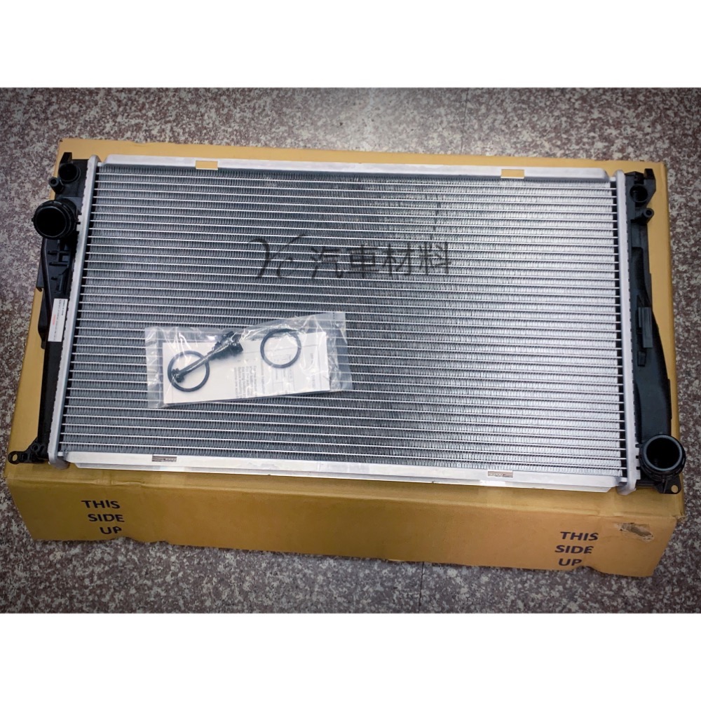 BMW E84 E88 水箱 17117558480 E89 E90 E91 E92 E93 17117547059-細節圖2