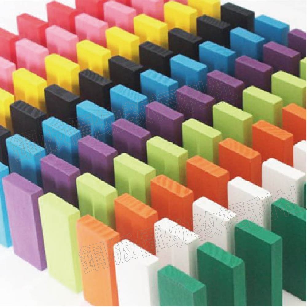 (現貨)彩色骨牌（120片）多米諾 教具 玩具 骨牌積木 彩虹木製積木 骨牌遊戲 長方積木【銅板價幼教福利社】-細節圖3