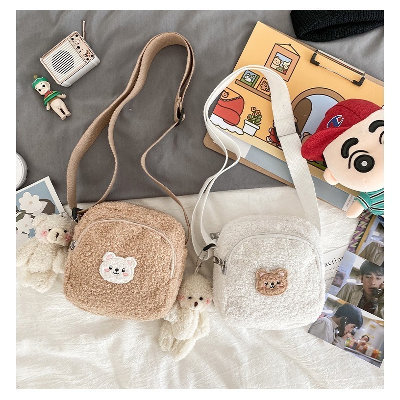 日系ins小熊斜跨包 羊羔毛斜暖暖熊 女包包 新款可爱 小熊刺绣 斜跨小包 斜背單 肩包 斜背包 包包-細節圖9