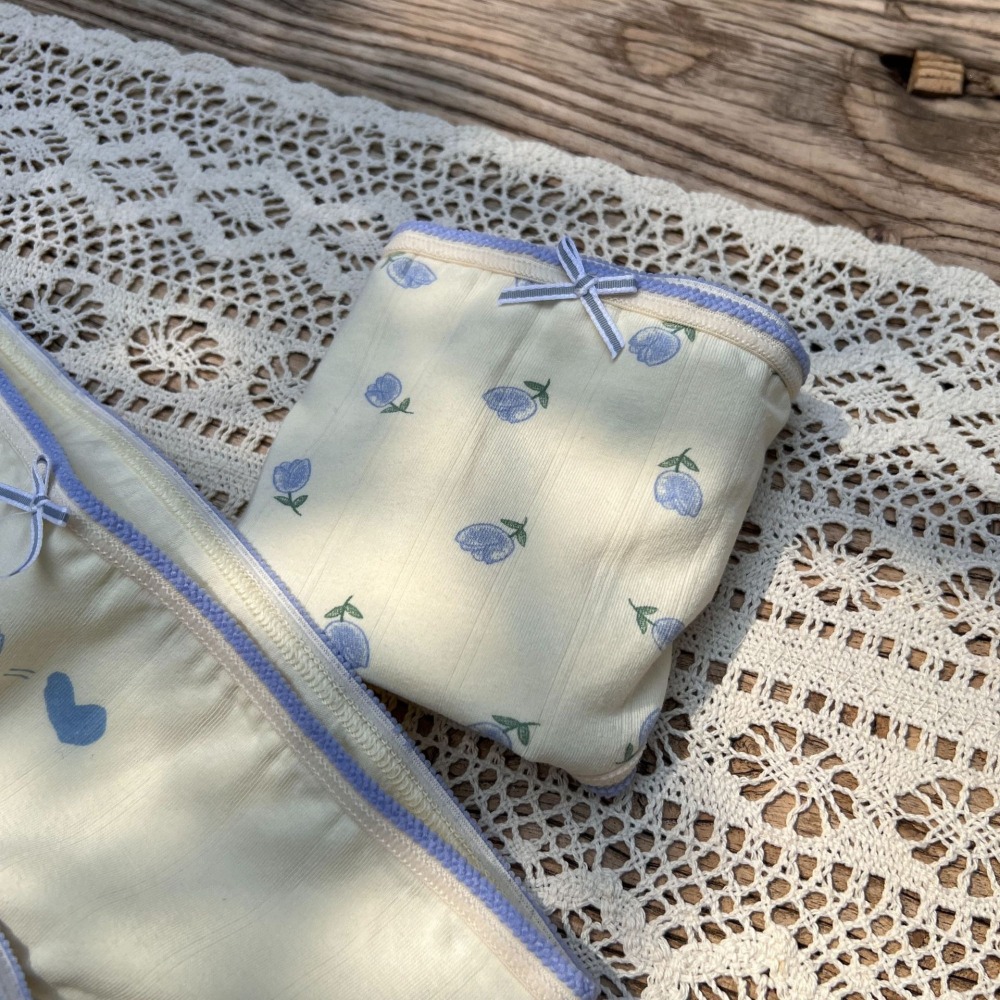 日系奶黃小內褲 現貨! 純棉內褲 印花設計 台灣現貨 中腰 女生內褲 內褲女生 學生內褲 透氣內褲STARS-細節圖9