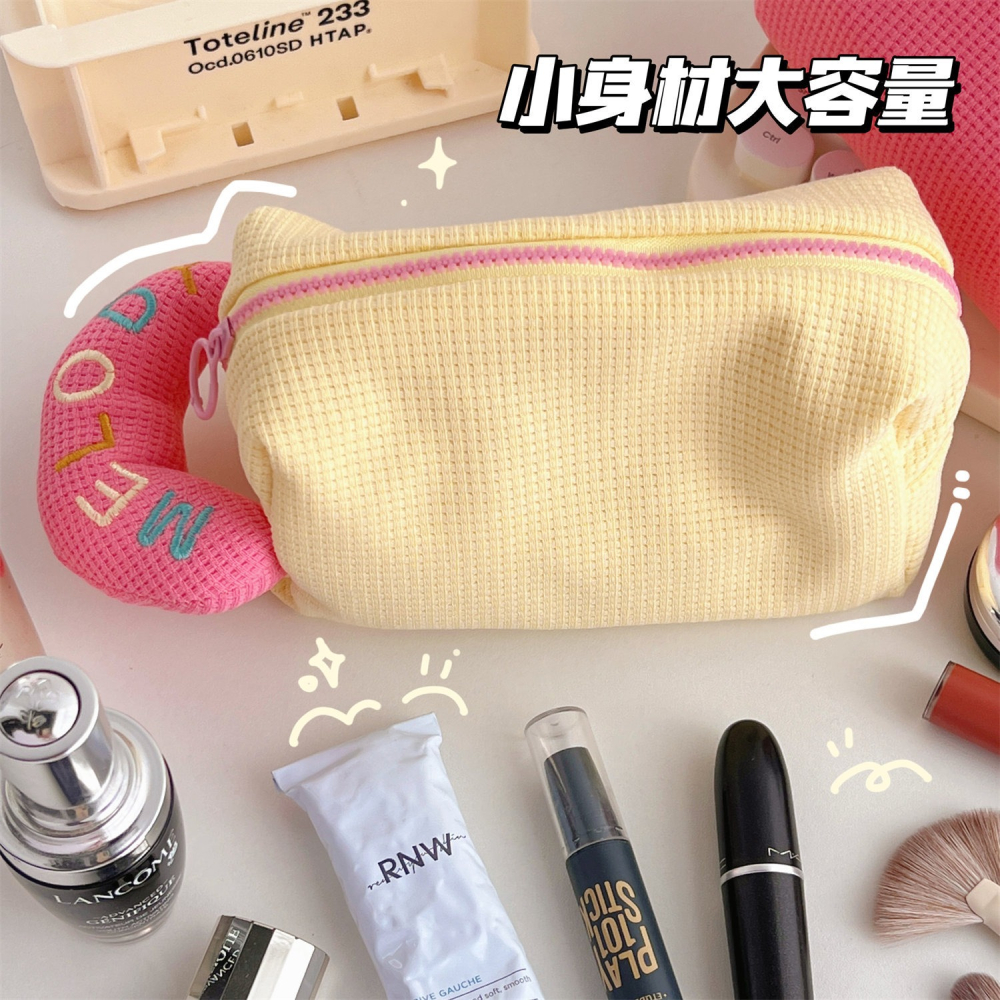 【星辰】現貨!奶油泡芙筆袋 格紋布藝 毛絨收納包 大容量筆袋 可愛學生文具收納包 筆袋韓國 筆袋Iins 筆袋可愛-細節圖8