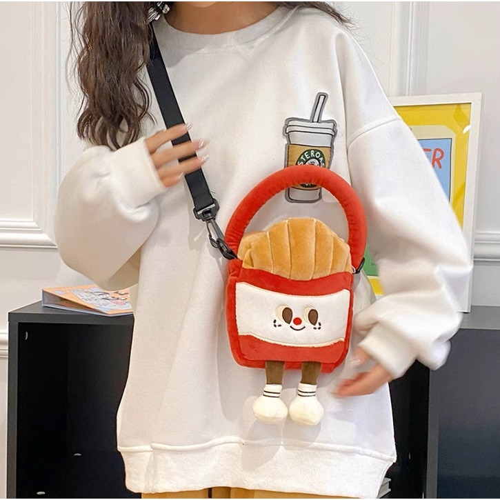 【星辰】薯條包包 四種背法! 不易撞包!薯條公仔包 毛絨手提包 斜跨包 掛脖包 日系通勤ins包 吸睛包 可愛包 搞怪包-細節圖5