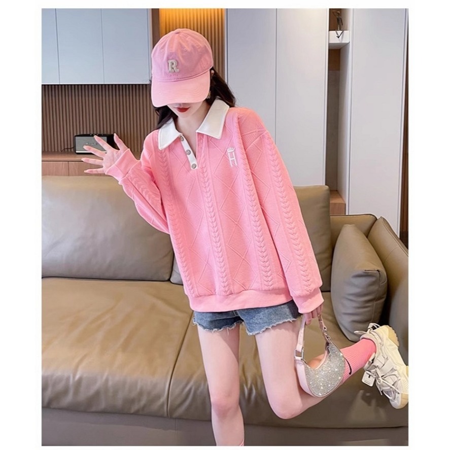 漾貝比【9155296】中大尺碼女裝 刺繡皇冠撞色立體菱格加絨POLO上衣(36-47)-細節圖8