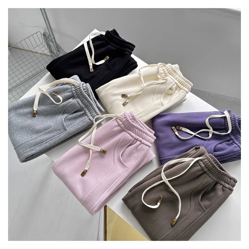 漾貝比【9155303】中大尺碼女裝 鬆緊高腰側開叉車線顯瘦加絨闊腿褲．共2色(32-40)-細節圖3