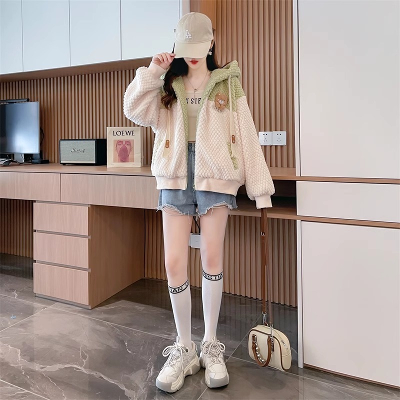 漾貝比【9155343】中大尺碼女裝 上下撞色連帽羊羔毛保暖外套(36-47)-細節圖6