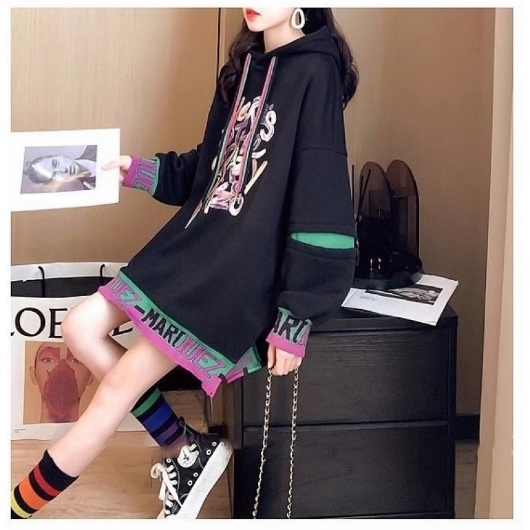 漾貝比【9155345】中大尺碼女裝 後開叉袖撞色英文加絨加厚長T(36-50)-細節圖3