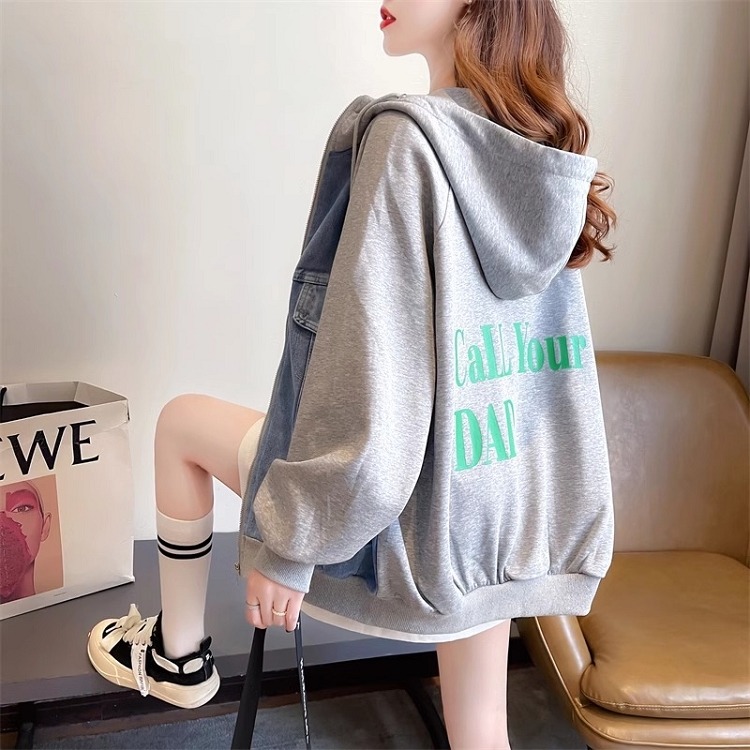 漾貝比【9155393】中大尺碼女裝 愛心logo連帽織衣拼接牛仔外套 (36-48)-細節圖6