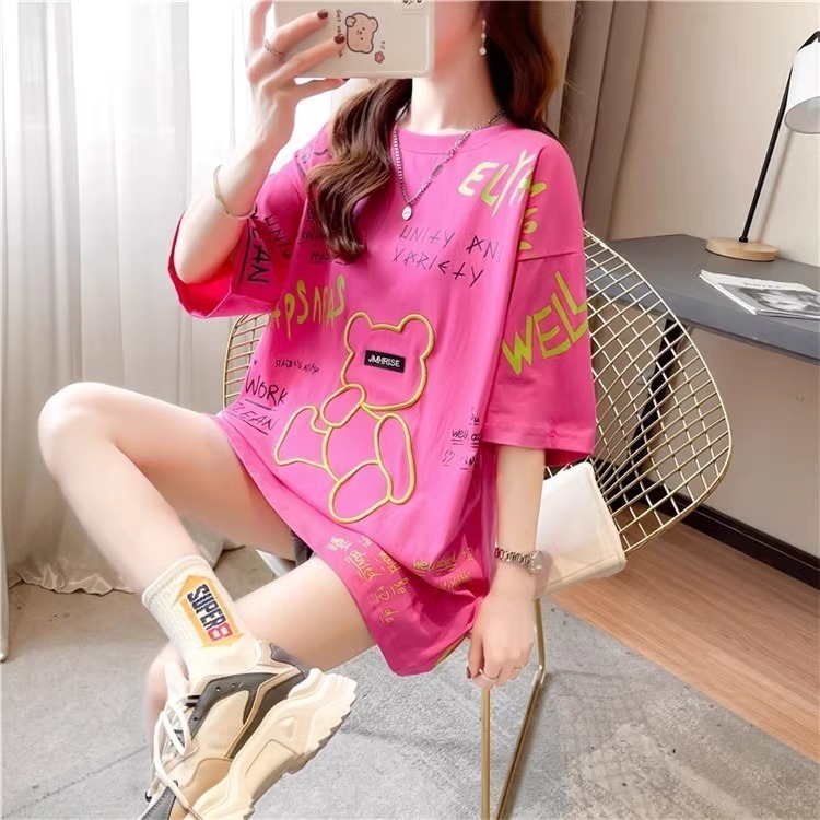 漾貝比【9155394】中大尺碼女裝 滿版英文立體印刷玩具小熊圓領T．共2色 (36-48)-細節圖9