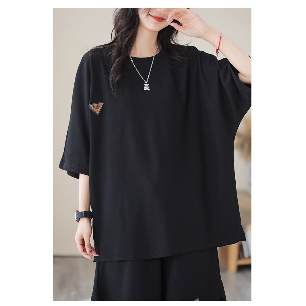 漾貝比【9155395】中大尺碼女裝 三角小布標開叉上衣短褲套裝．共2色 (38-52)-細節圖4