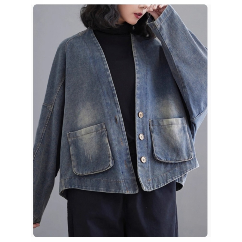 漾貝比【9155429】中大尺碼女裝 立領雙口袋深V領牛仔外套 (38-50)-細節圖5