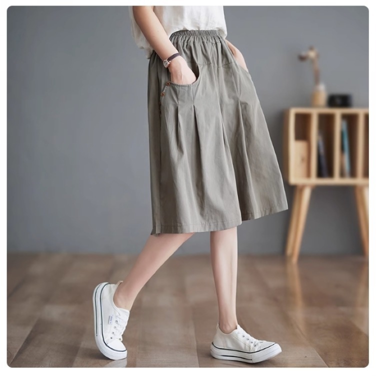 漾貝比【9155432】中大尺碼女裝 抓皺排釦口袋休閒五分鬆緊褲裙．共2色 (28-40)-細節圖6