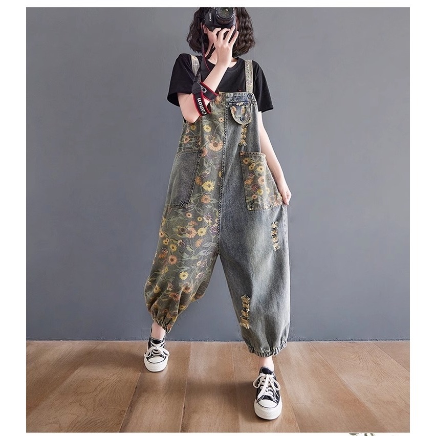 漾貝比【9155471】中大尺碼女裝 清新小雛菊印花大口袋牛仔吊帶褲 (28-40)-細節圖4