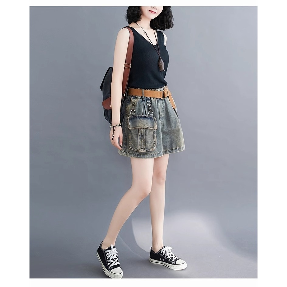 漾貝比【9155494】中大尺碼女裝 鬆緊腰吊飾立體口袋牛仔短褲 (29-38)-細節圖2