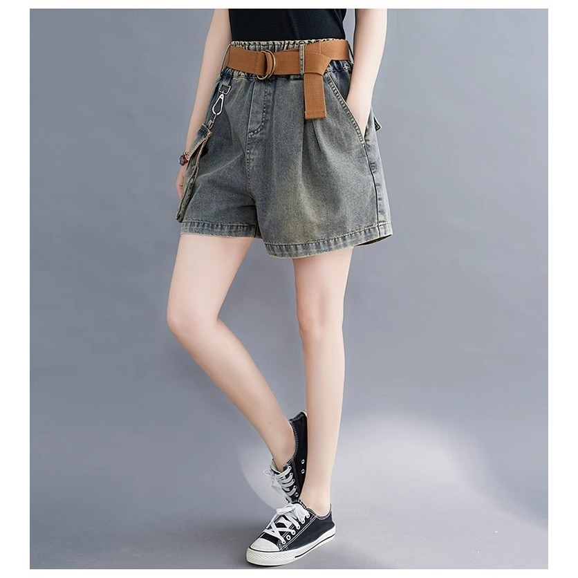 漾貝比【9155494】中大尺碼女裝 鬆緊腰吊飾立體口袋牛仔短褲 (29-38)-細節圖5