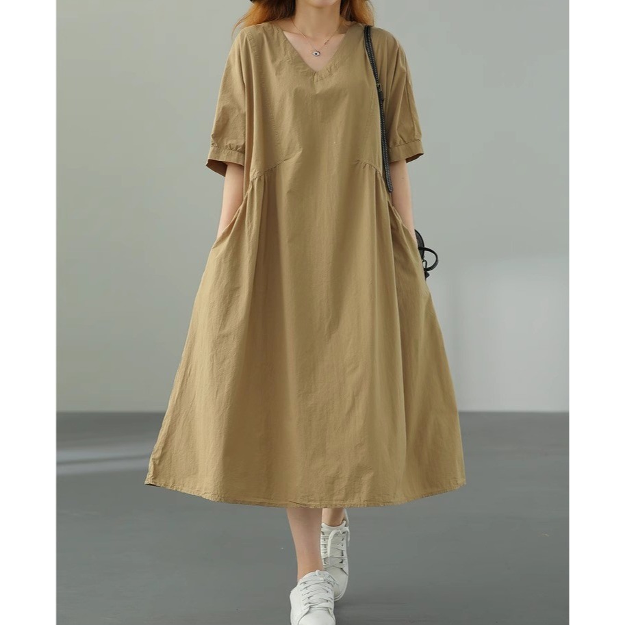 漾貝比【9155536】中大尺碼女裝 V領腰抓折大口袋洋裝．卡其(36-47)-細節圖5