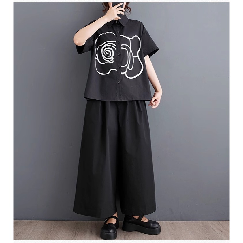 漾貝比【9155551】中大尺碼女裝 簡約盛開玫瑰開釦襯衫．黑(40-50)-細節圖6