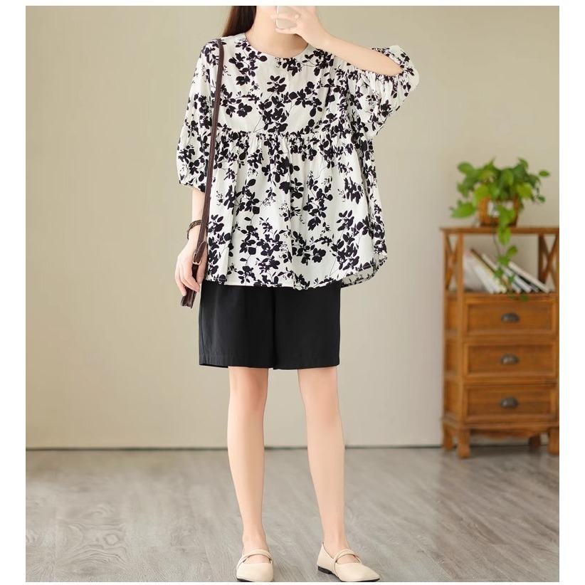 漾貝比【9155564】中大尺碼女裝 圓領滿版黑葉造型娃娃衫(40-53)-細節圖2