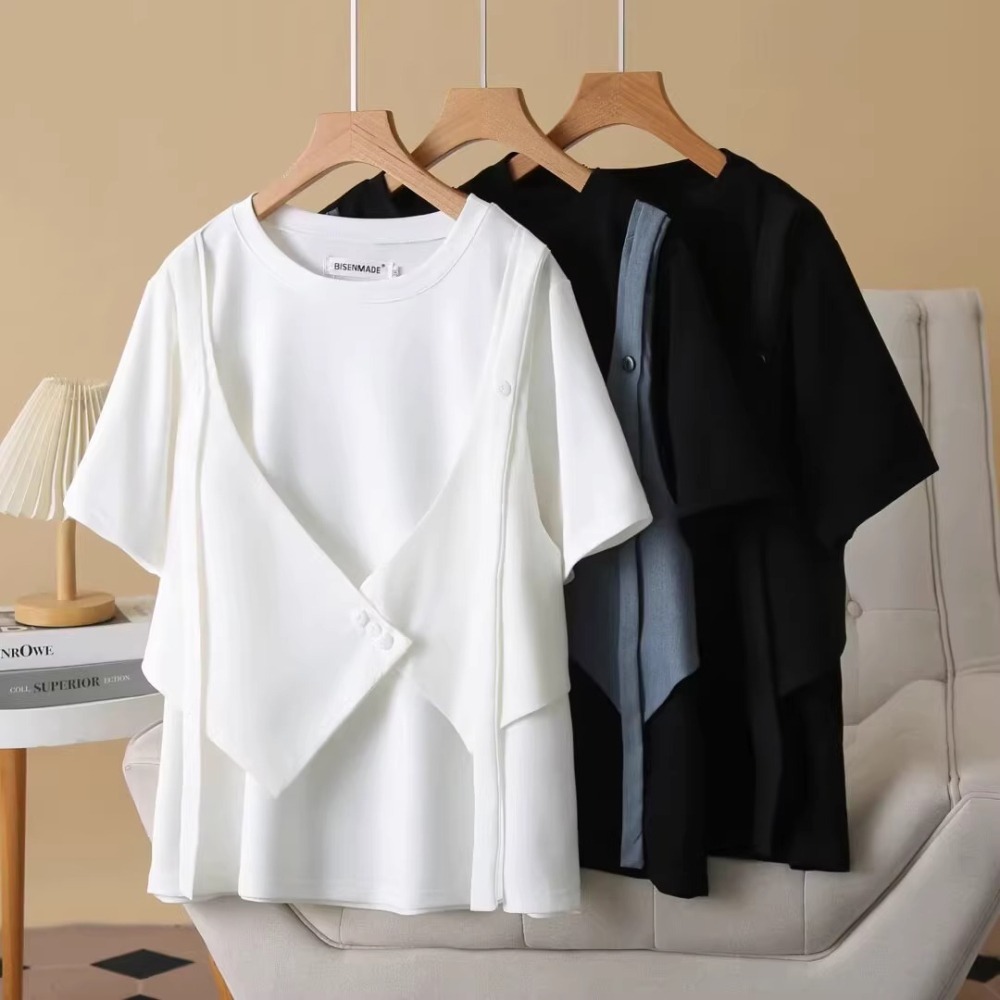 漾貝比【9155572】中大尺碼女裝 圓領T拼接不規則背心假兩件式上衣．藍(38-52)-細節圖2