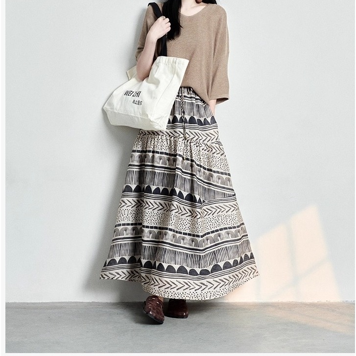 漾貝比【9155591】中大尺碼女裝 民俗風層次印花鬆緊腰大襬原麻色長裙(29-38)-細節圖5