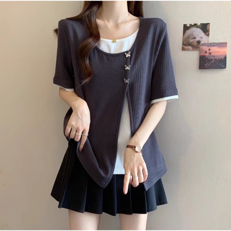 漾貝比【9155595】中大尺碼女裝 圓領白T蝴蝶釦灰色背心假兩件式上衣(40-55)-細節圖5