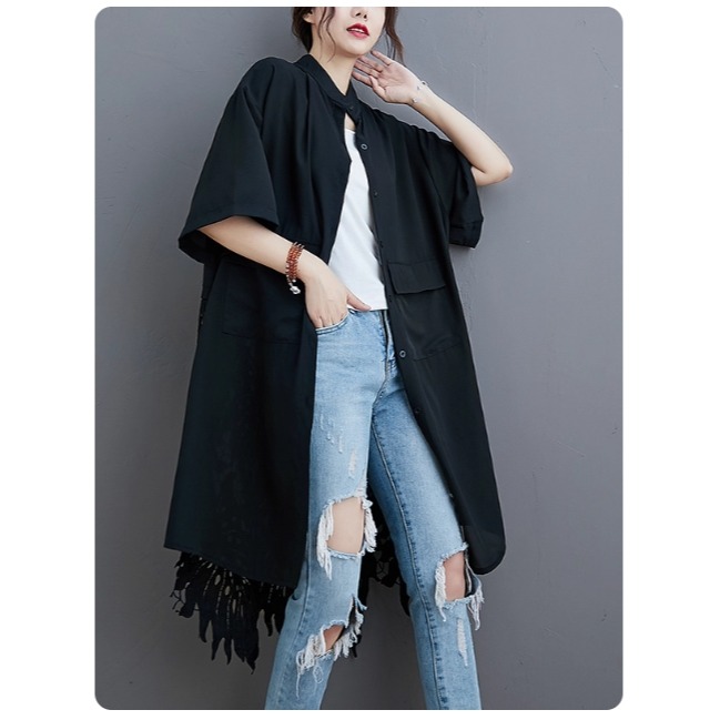 漾貝比【9155606】中大尺碼女裝 拼接不規則縷空蕾絲中長版襯衫．黑(38-49)-細節圖2