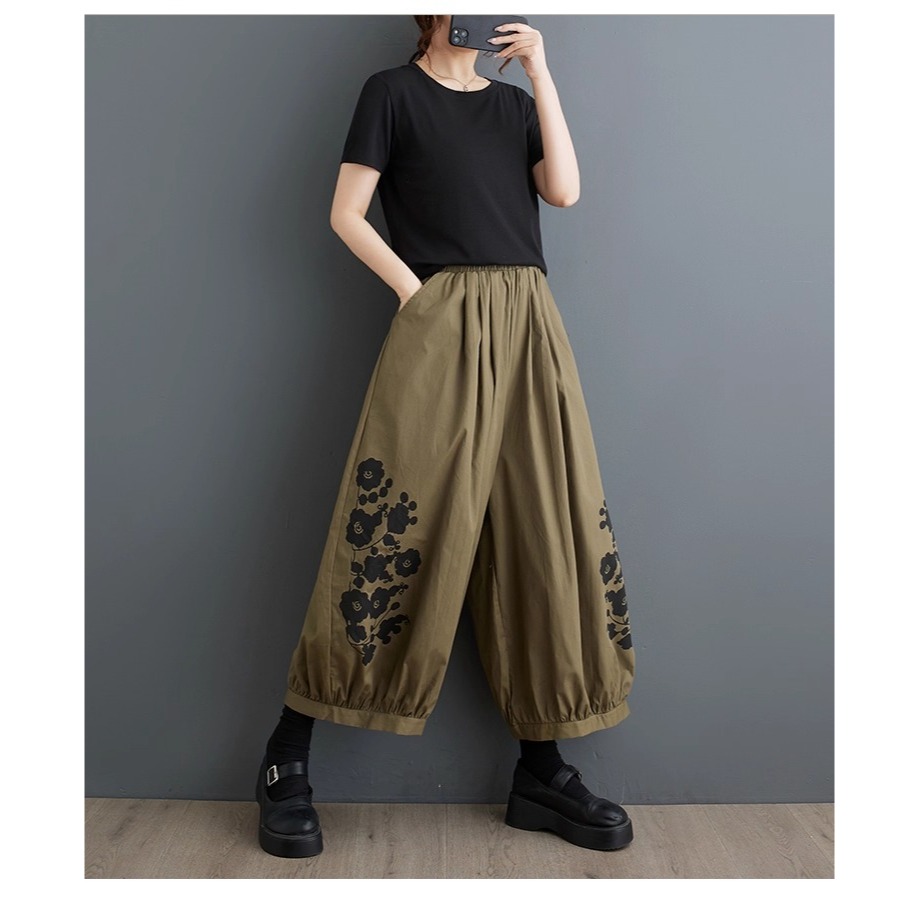 漾貝比【9155637】中大尺碼女裝 花朵印花口袋闊腿鬆緊九分休閒褲．共2色(28-38)-細節圖9