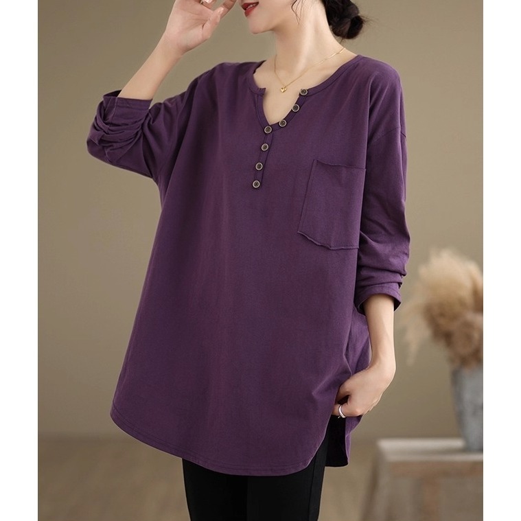 漾貝比【9155640】中大尺碼女裝 純色小V領排釦中長版長袖T．共2色(38-48)-細節圖8