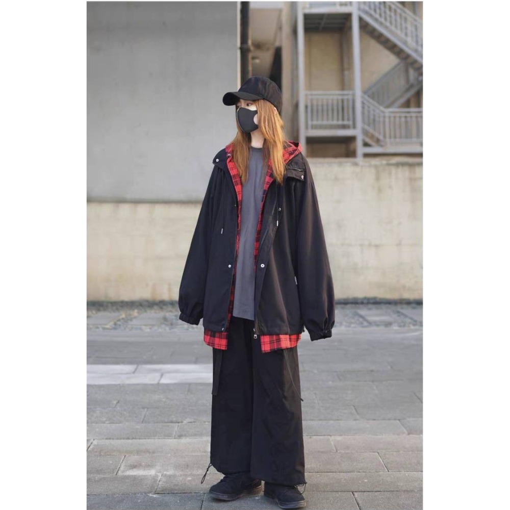 漾貝比【9155673】中大尺碼女裝 日系黑紅撞色格紋連帽衝鋒外套(36-53)-細節圖2
