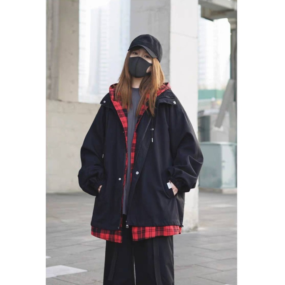 漾貝比【9155673】中大尺碼女裝 日系黑紅撞色格紋連帽衝鋒外套(36-53)-細節圖4