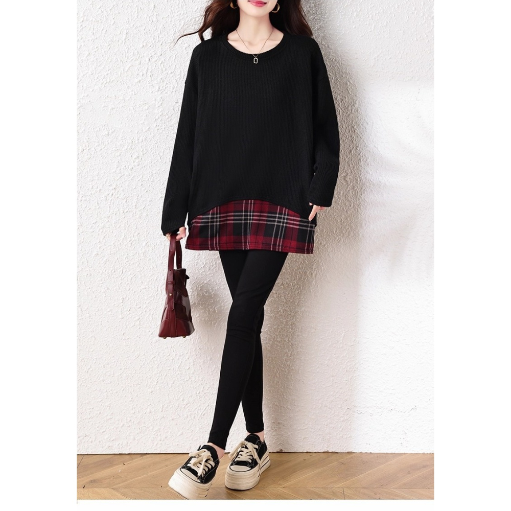 漾貝比【9155690】中大尺碼女裝 圓領黑T拼接格紋下襬假兩件式上衣 (36-49)-細節圖2