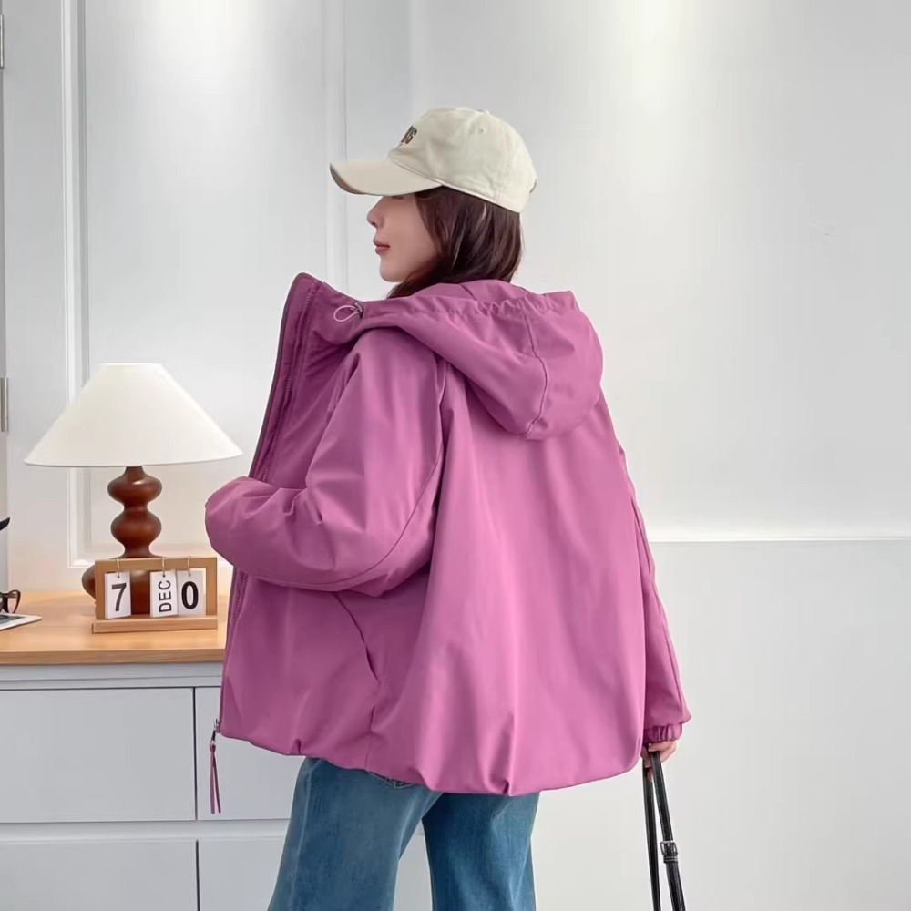 漾貝比【9155707】中大尺碼女裝 斜口袋下抽繩連帽夾棉保暖外套．共2色 (40-52)-細節圖8