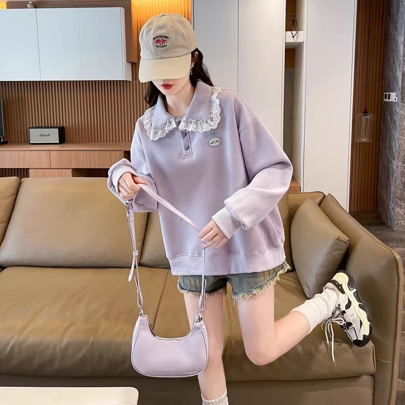 漾貝比【9155712】中大尺碼女裝 胸口小兔蕾絲翻領愛心釦POLO上衣 (36-47)-細節圖3